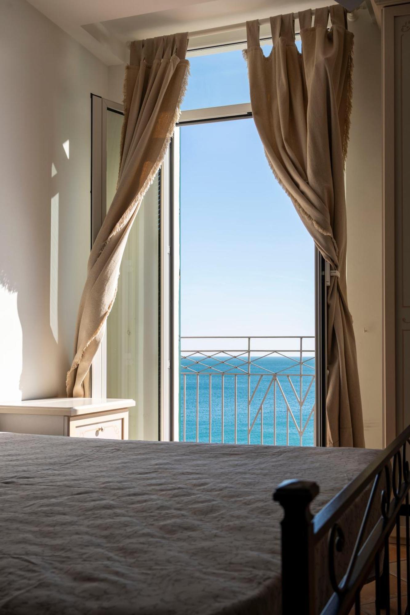 Hotel Miramare Spotorno Exterior photo